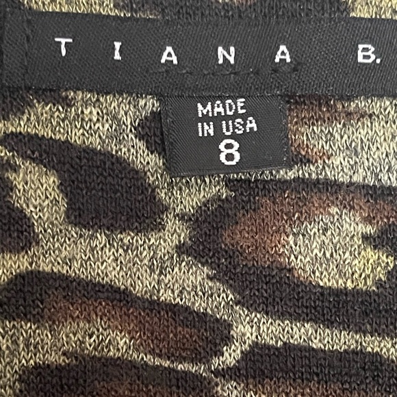 Dress - Picture 3 of 3